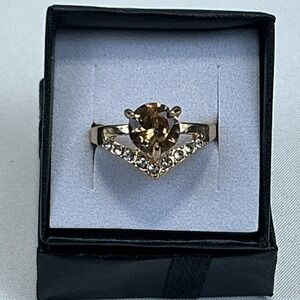 Gold Tone Oval Rhinestone Halo Ring Chevron Band Costume Jewelry SZ 7